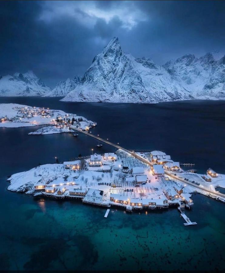 Reine Basecamp - Apartments & Rooms エクステリア 写真