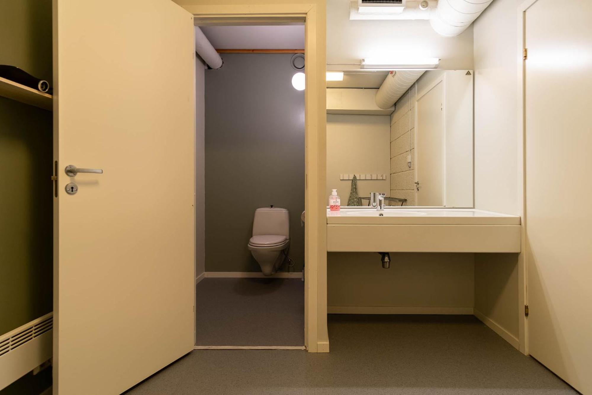 Reine Basecamp - Apartments & Rooms エクステリア 写真